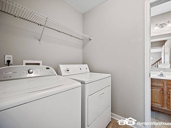 5th image of 411 Beaufont Hills Dr