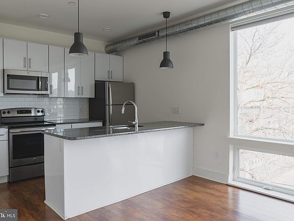 4th image of 2617 W Girard Ave APT 4D