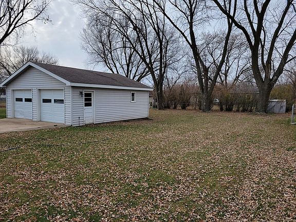 3rd image of 2023 Valley Park Dr