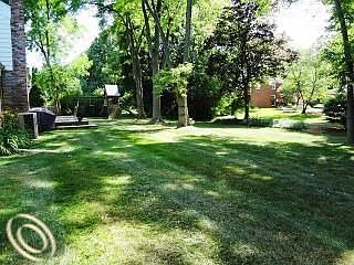3rd image of 5904 Pinecroft Dr