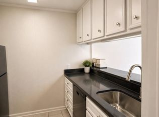 825 S Main St #B18, Paris, TX 75460