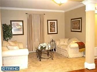 3rd image of 187 Gloucester Blvd