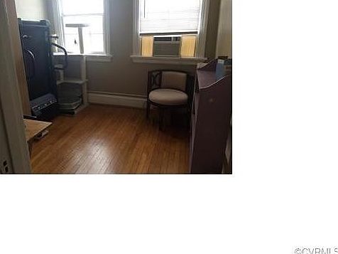 4th image of 2810 Kensington Ave #U17
