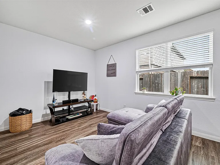 5807 Flinders River Trl — Photo 19