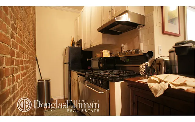 Rented by Douglas Elliman | media 2