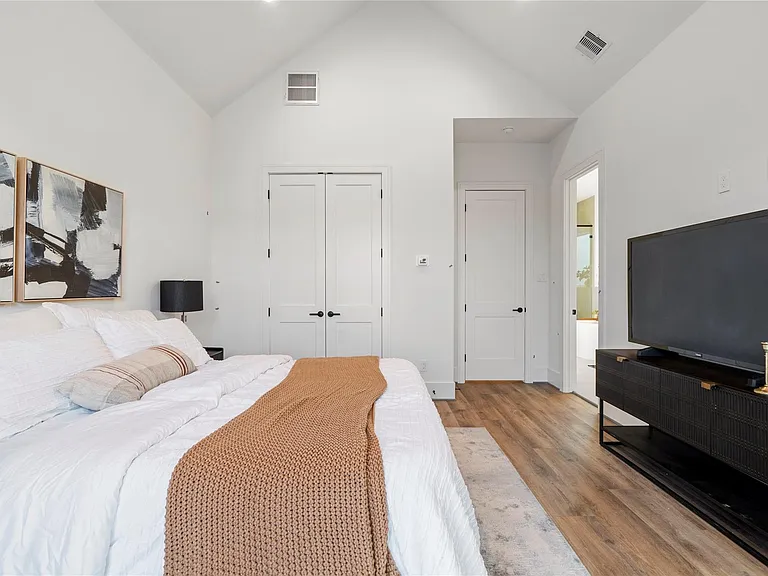 4218 Nichols St — Photo 31