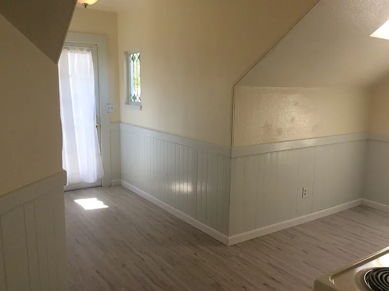 1421 2nd St #2 — Photo 11