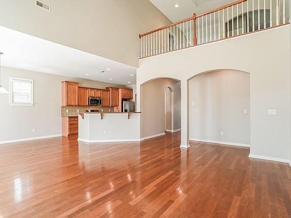 5th image of 8305 Willow Branch Dr