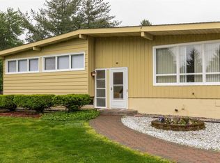 20 Exeter Rd, Poughkeepsie, NY 12603