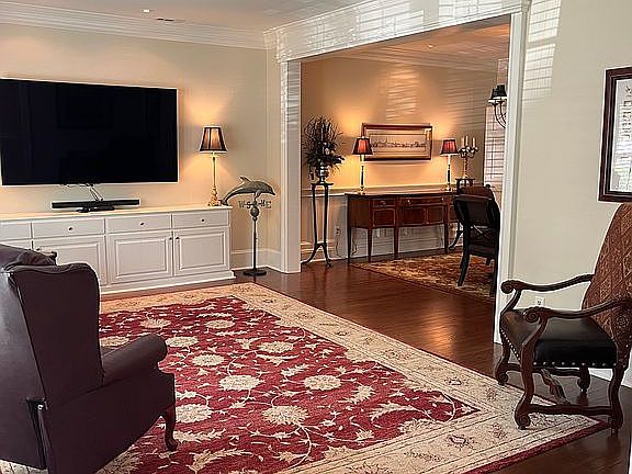 4th image of 19 Fountain Manor Dr Unit D