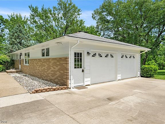 4th image of 7018 Pilot Knob Ave NE