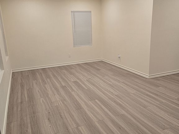 3rd image of 2207 Urbana Ave