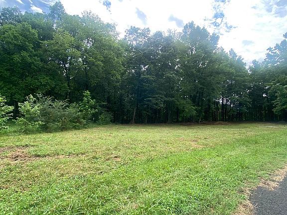4th image of 306 Snider Rd