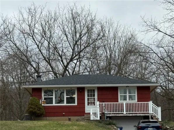 2950 Cambier Rd, Newark, NY 14513