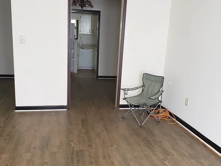 232 E Paces Dr — Photo 8