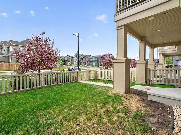 3rd image of 856 Daniels Way SW
