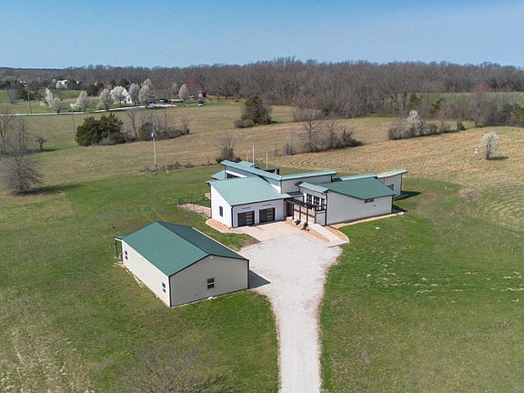 3rd image of 357 E State Highway Ww
