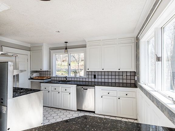 5th image of 167-169 Walker Rd