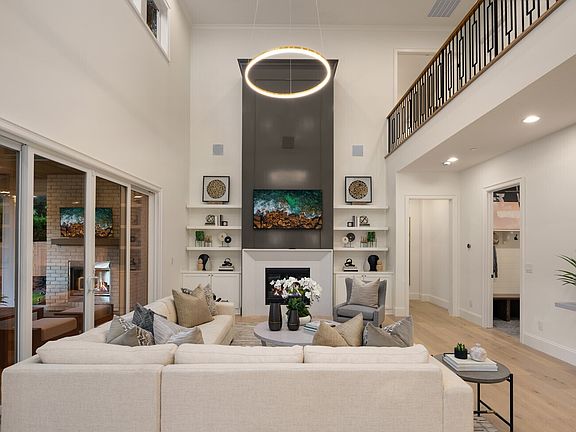 5th image of 10916 NE 17th Street