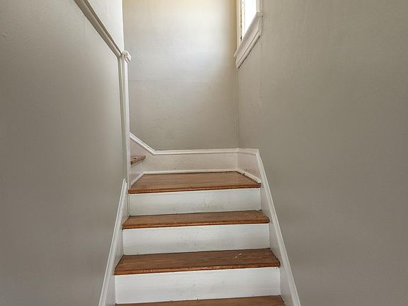 2nd image of 1032 Morehead Ave SE #B