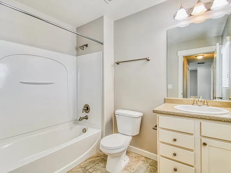 13368 S Moorfield Dr — Photo 16