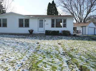 229 Tollview Ter, Gilberts, IL 60136