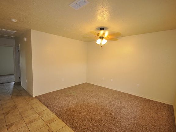 2nd image of 141 Townsgate Plz APT B