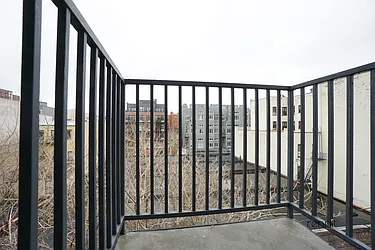 Rented by Rennit Inc.