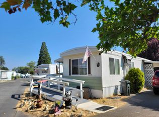 1241 Dowell Rd SPC 14, Grants Pass, OR 97527