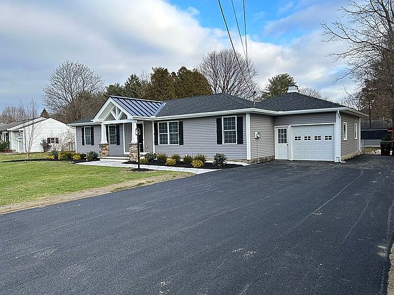 3rd image of 3 Appleblossom Ln