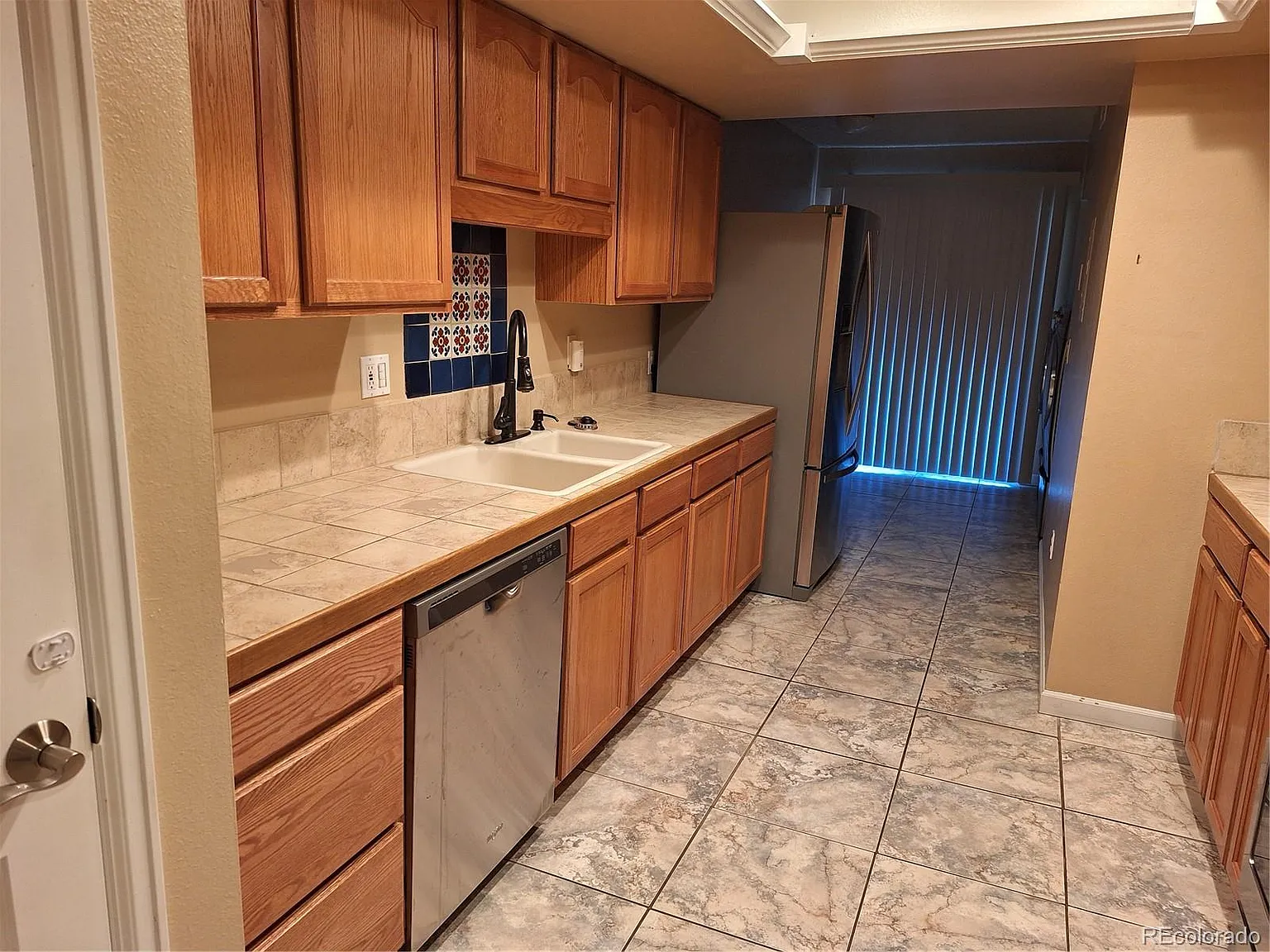 3 bed, 1290 sqft, $2,450 — Photo 3