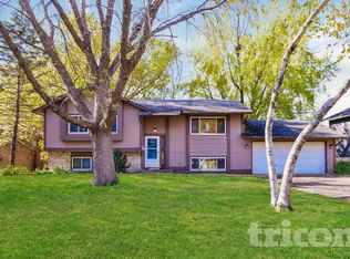 6865 Buckingham Rd, Woodbury, MN 55125