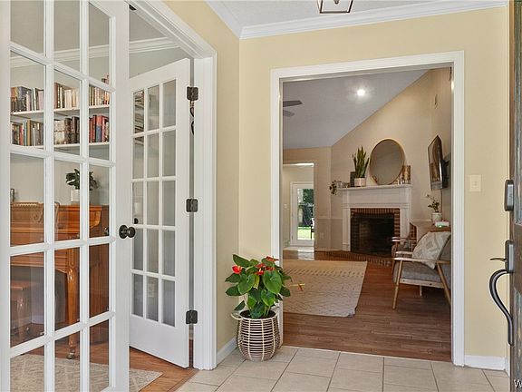 2nd image of 3731 Sierra Dr