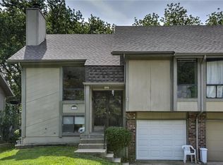 7526 Long St, Lenexa, KS 66216