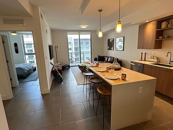 2nd image of 430 NE 29th St #204