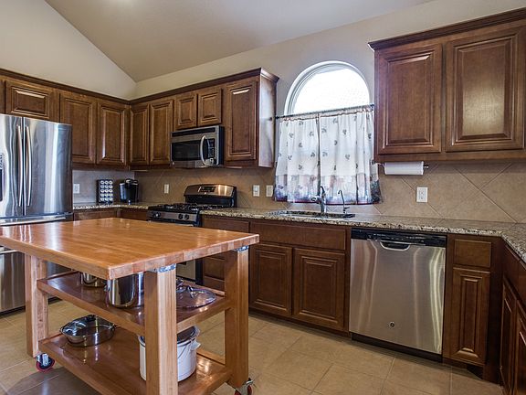 2nd image of 6903 Muirfield Dr