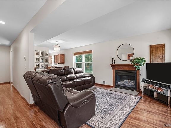 4th image of 612 Adams Ave