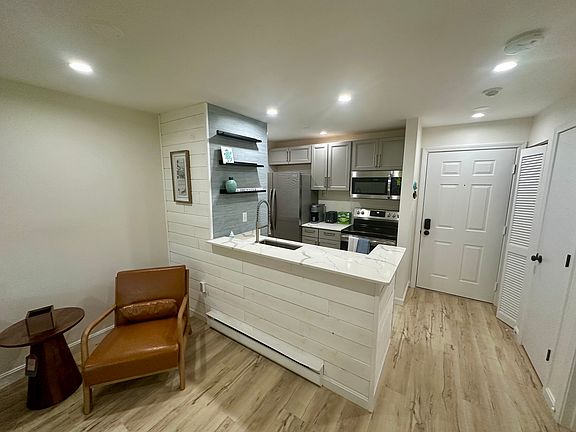4th image of 100A Fletcher Ln