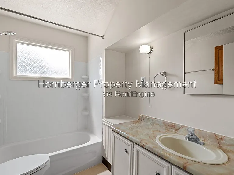 2410 E Everett Ave — Photo 17