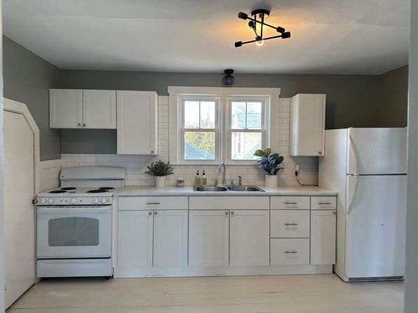 4 Stone Street Pl #2