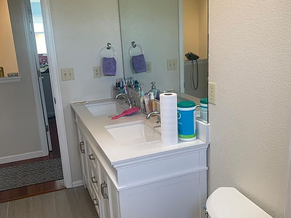 main bath upstairs
