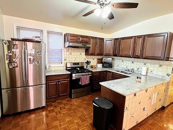 3rd image of 1343 W Belmont Ave APT 2