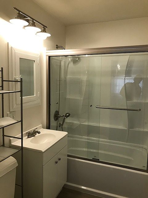 2nd image of 3339 1/2 W 27th St