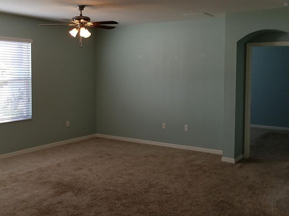 5th image of 1712 Savannah Ln