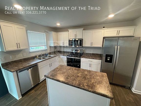 4th image of 100 Saddlehorse Ln