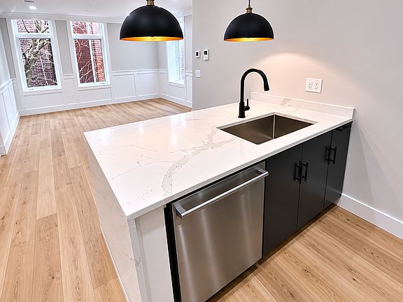 3rd image of 300 Somerville Ave #I