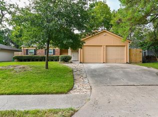 6813 Roos Rd, Houston, TX 77074