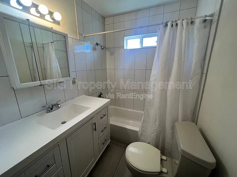 10222 McClemont Ave — Photo 12