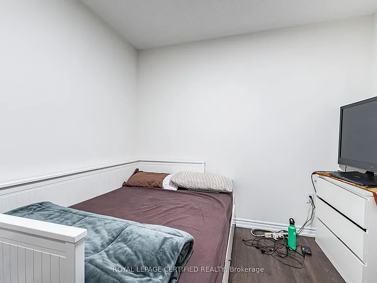 581 Allport Gate — Photo 38