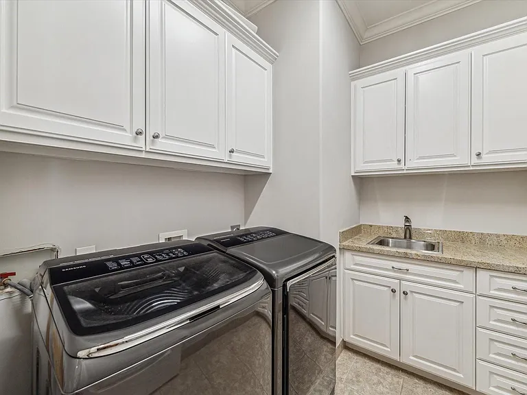 2809 Georgetown St — Photo 27